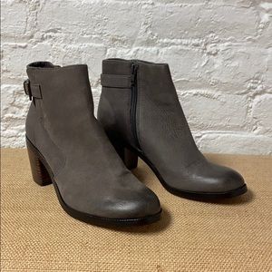 14th & Union Lynda Block Heeled Bootie